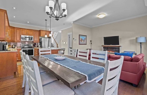 Terra Nova House | Freshwater Joys: Jellybean 4BR Gem In St. John's