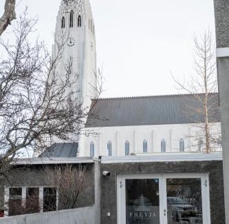 Downtown House | Freyja Guesthouse & Suites