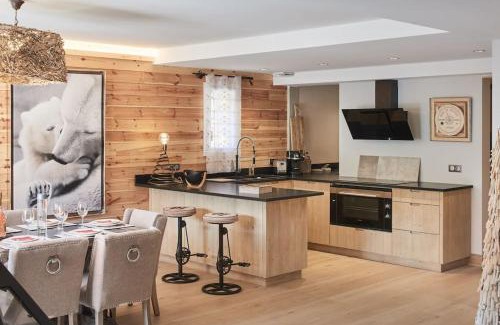 Saint-Etienne-de-Tinee Ski Chalet | FRGK "Chalet de Prestige"