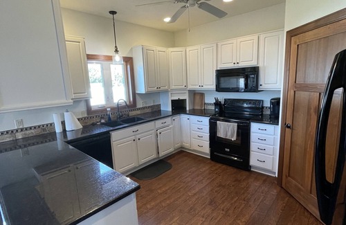 Sioux Falls House | Friendly Falls Staycation