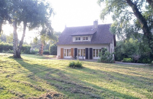 Saints House | Friendly moments close to Disneyland Paris