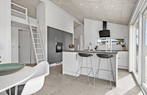 Bratten Strand House | "Frithbjorn" - 900m from the sea by Interhome