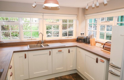 Dolgellau Cottage | FRO AWEL, family friendly, character holiday cottage in Dolgellau