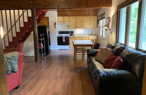 Sister Lakes House | Frog Hollow at Viewpoint Beach on Magician Lake, Sister Lakes, MI 49047