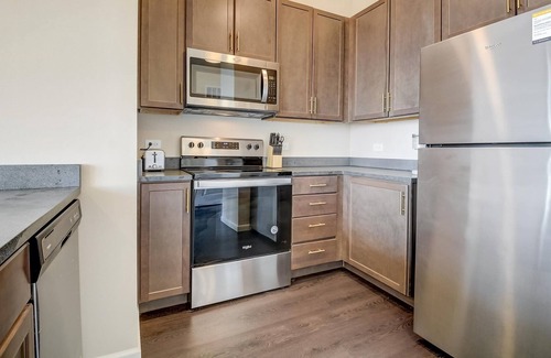 Louisville Apartment | Frontdesk | 2 BR Apt near Highland Festival Ground