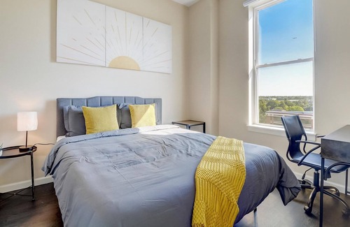 Louisville Apartment | Frontdesk | 2 BR Apt near Highland Festival Ground