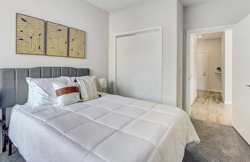 Brewerytown Apartment | Frontdesk | Convenient 2BR Brewerytown Apt