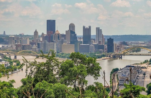 Cultural District Apartment | Frontdesk | Studio Apt by UPMC Childrens Hospital