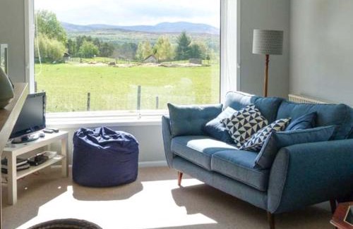 Newtonmore House | Fronthill