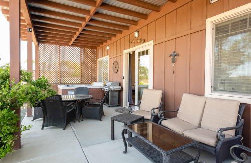 Templeton House | Frontier Resort