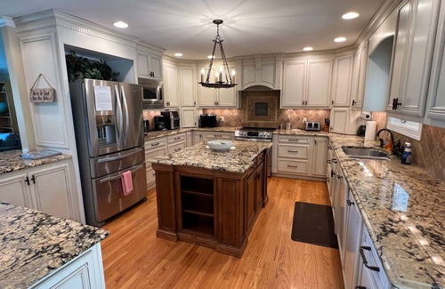 Lookout Valley Neighborhood Association House | Fryars' Green Guest House at Tennessee RiverPlace