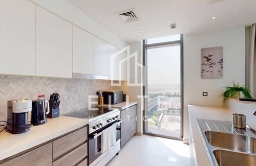 Dubai Apartment | Full Burj and Creek Views Modern 4 Bed Upgraded