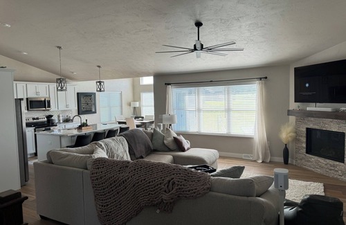 Oshkosh House | Full home available for EAA 2025. Minimum 7 day rental.