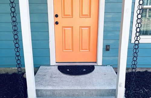 Waco Cottage | FULL KITCHEN – NEW 1-Bedroom Cottage, 15-Minutes From Silos & Baylor