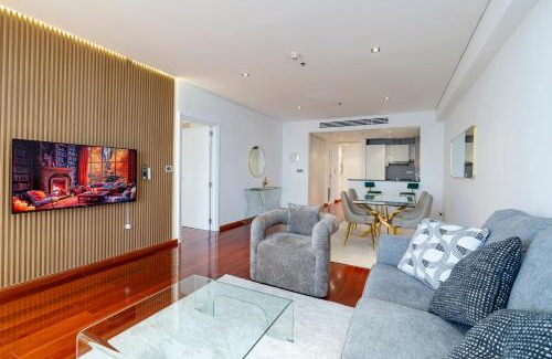 Palm Jumeirah Apartment | FULL SEA VIEW Burj AlArab and Burj Khalifa, Private Beach, 5 Stars Resort The Palm Jumeirah