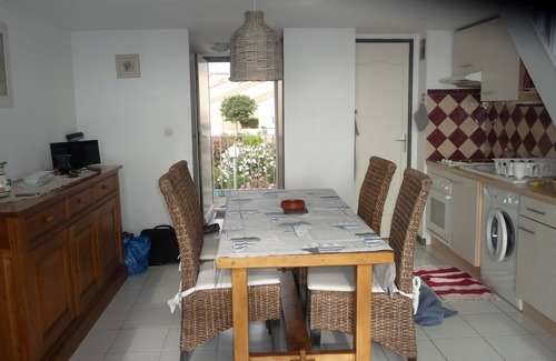 Saint-Pierre-la-Mer Apartment | FULL SEA VIEW SWIMMING POOL duplex parking fiber wifi beach, center on foot 5 minutes
