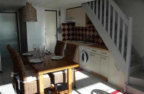 Saint-Pierre-la-Mer Apartment | FULL SEA VIEW SWIMMING POOL duplex parking fiber wifi beach, center on foot 5 minutes