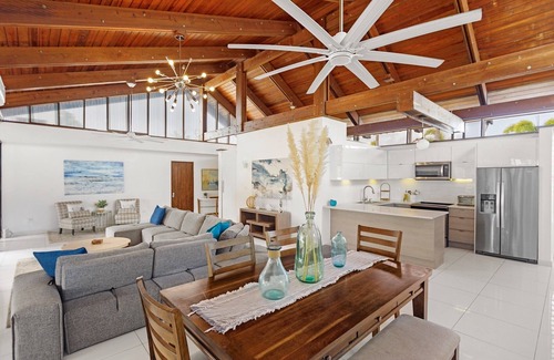 Punta Las Marias Villa | Full-Service Villa [Driver, Chef, Pool, and 1/2 off Tours]