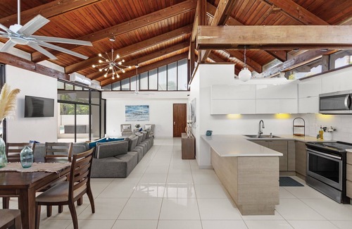 Punta Las Marias Villa | Full-Service Villa [Driver, Chef, Pool, and 1/2 off Tours]