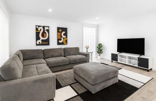 Sunset Park House | Fullerton Beachside Escape