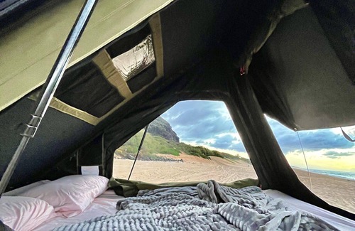 Wailua House | Fully Decked Lifted 4WD Black FJ Cruiser!