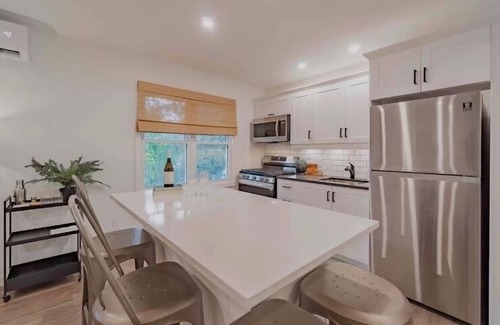 Beamsville Apartment | Fully Efficient Hotel-Style Suite on Wine Route