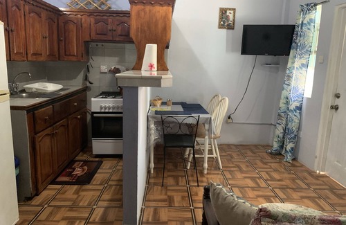 The Lime Apartment | Fully equipped 2 BR A/C Apartment in Grand Anse