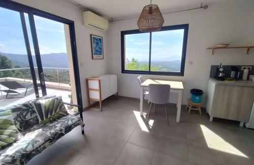 Eccica-Suarella Apartment | Fully-equipped studio - View of the Gulf of Ajaccio - 10 min from the beaches - Pleine Nature !