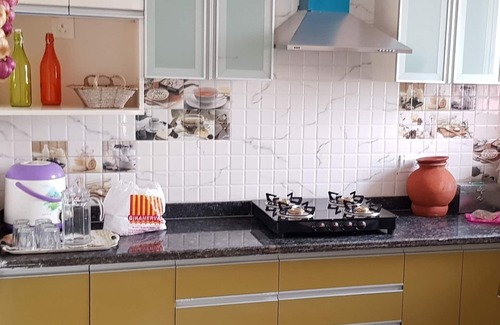 Agra Apartment | Fully furnished 2 BHK Apartment for Families and groups