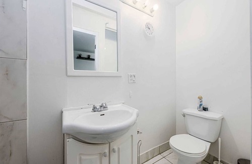 Village at York University House | Fully Furnished Bright and Luxurious Bedroom in North York-7