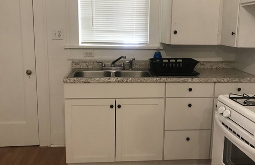 Sweetwater House | Fully furnished duplex in quiet neighborhood