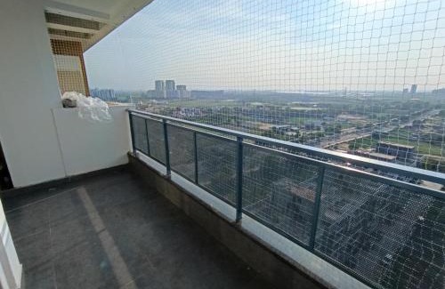 Gurugram Apartment | Fully Furnished Flat WTC 106