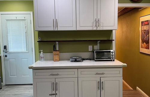 Park Mesa Heights House | Fully Furnished Huge House in LA with Hot Tub/AC/WiFi/Washer/Dryer/BBQ/Parking