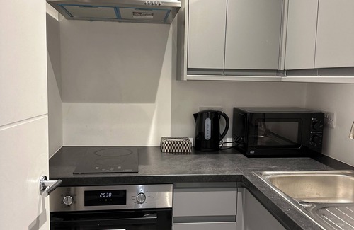 Maidstone Apartment | Fully Furnished One bed room