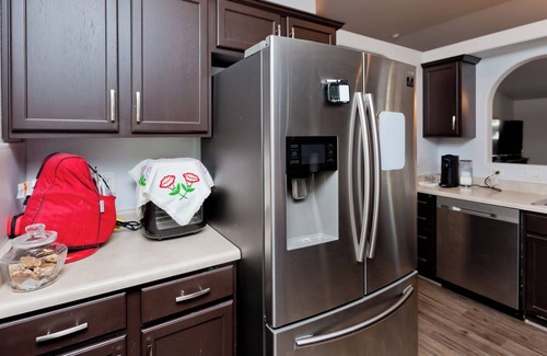 Pear Park House | Fully furnished, move-in ready 3 bed 2 bath house.