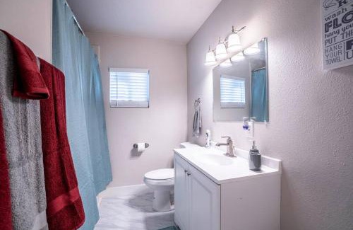 Carmichael House | FULLY REMODELED HOME WITH SERENITY
