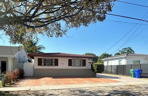 Flagami House | Fully renovated 2-bedroom house in Coral Gables with AC, WiFi