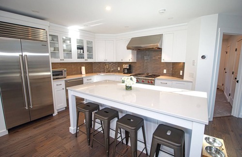 West Dover House | Fully Renovated Condo in Greenspring Community (Mt Snow)