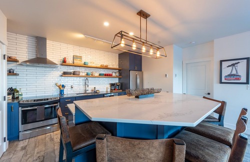 Golden Condo | Fully Renovated ski in/ski out Loft with Private Hot Tub