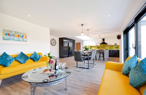 Trevone House | Fulmar - Four Bedroom House, Sleeps 8