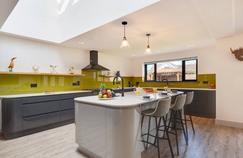 Trevone House | Fulmar - Four Bedroom House, Sleeps 8