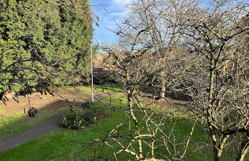 Huntingdon Apartment | Fun 7 holidays entire flat