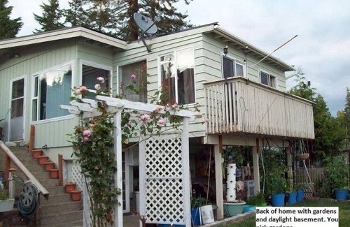 Shelton House | Fun adventures for you at The Lodge on Oakland Bay!