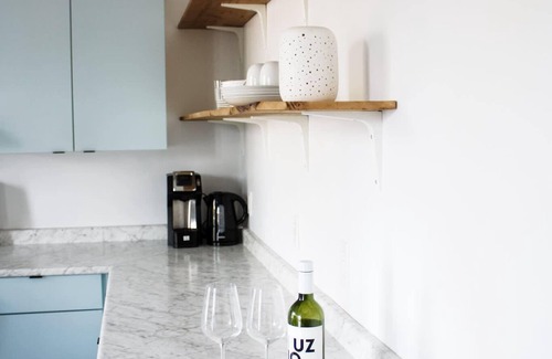 Brandon Apartment | Fun and Colourful One Bedroom