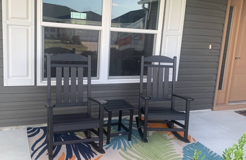 Candler House | Fun and lively home in The Villages! Golf Cart Included.