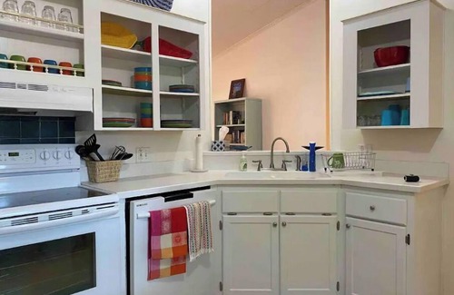 Charleston House | Fun Family-Friendly Home near Folly with Big Yard!