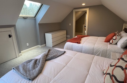 Sandwich House | Fun-filled vacation home! Pool, game room, open kitchen - Steps to Lawrence Pond