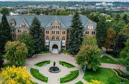 Spokane House | Fun home! Gameroom, playground, near hospitals, 5mi downtown 9mi GEG 4mi Gonzaga