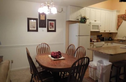 Wisconsin Dells Condo | Fun Stays @ The Dells Club, 3BR/2Ba Condo with Riverview!