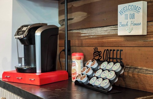 Historic Uptown House | Fun Urban Oasis: Bohemian Bungalow - Prime St Pete